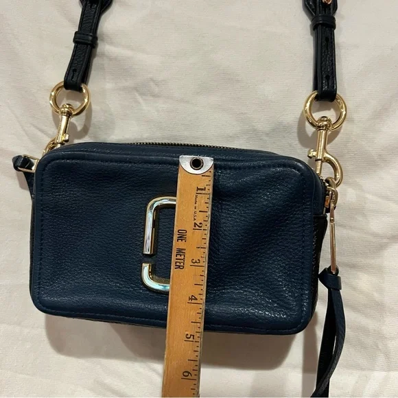 Marc Jacobs Dark Blue Crossbody Bag with Gold Accents - Picture 4 of 12